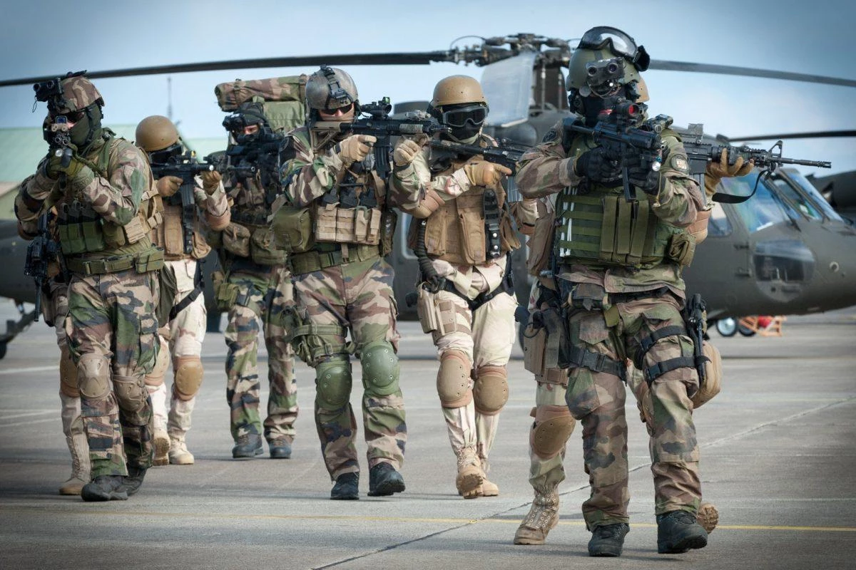 Eφθασαν οι ενισχύσεις: Ακόμα 300 Αμερικανοί στρατιώτες στη Μανμπίτζ – Στοχοποιούν θέσεις Γάλλων οι Τούρκοι – Πάμε για ευθεία αντιπαράθεση